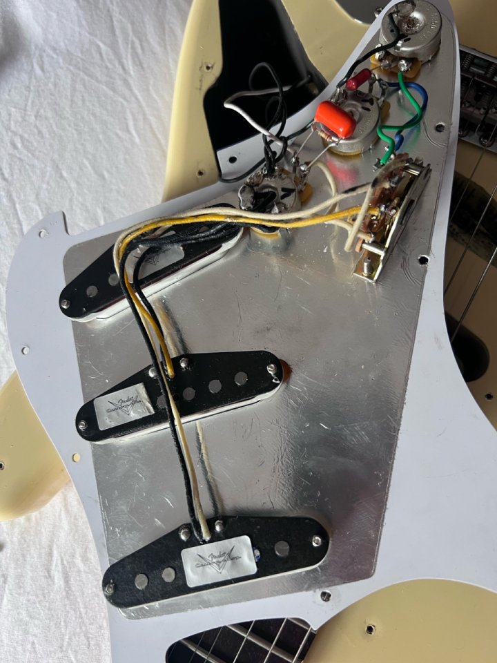 Fender Stratocaster de segunda mano · Foto 9 de 10 · Bizkaia · 550 €