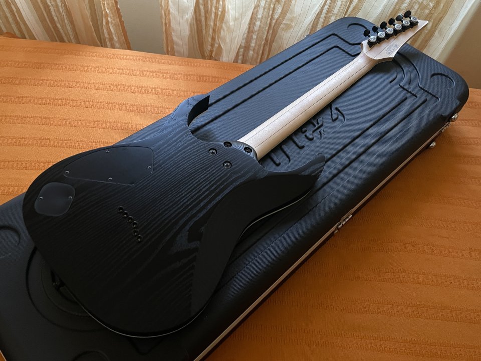 Ibanez PRESTIGE RGR652AHBF *impecable* de segunda mano · Foto 4 de 7 · Badajoz · 900 €