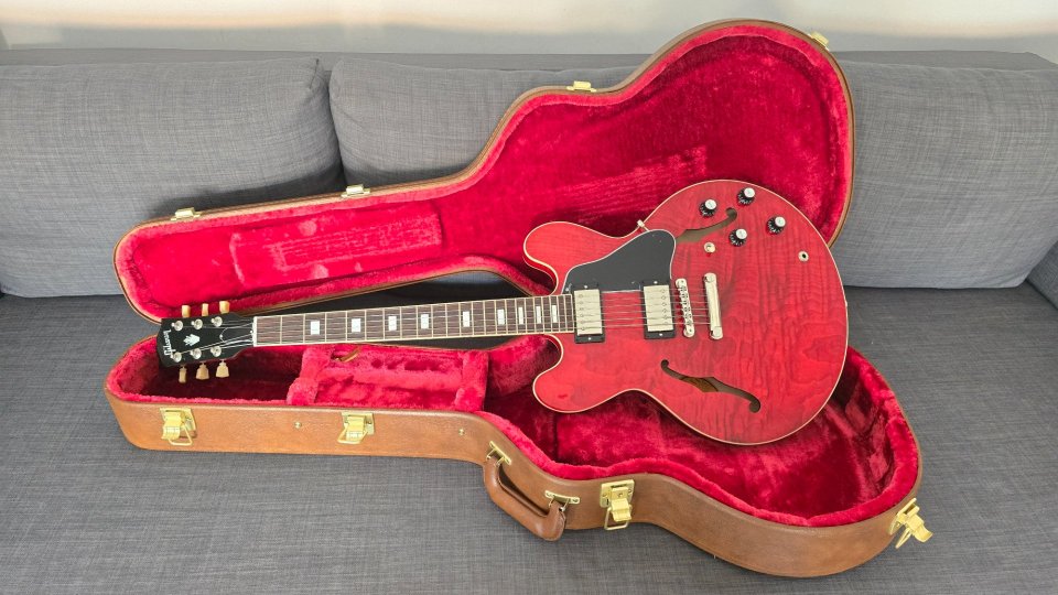 Gibson ES-335 60s Sixties Block Figured Cherry de segunda mano · Foto 6 de 7 · Sevilla · 2999 €