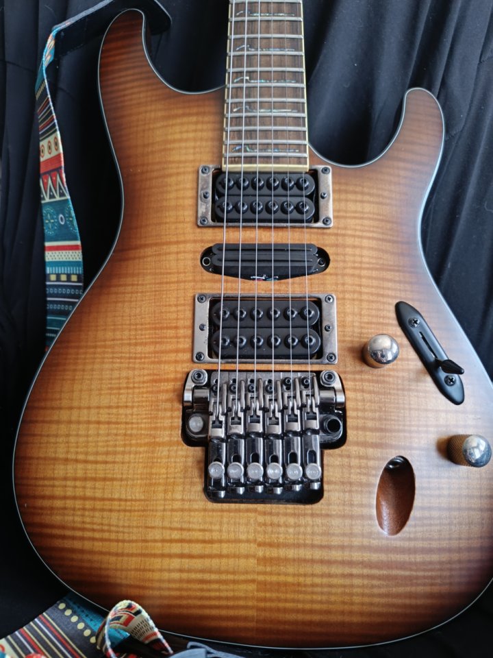 Ibanez S770fm + pastillas extra de segunda mano · Foto 3 de 10 · Zaragoza