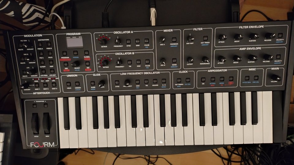 Sequential Fourm envío incluido de segunda mano · Cádiz · 550 €