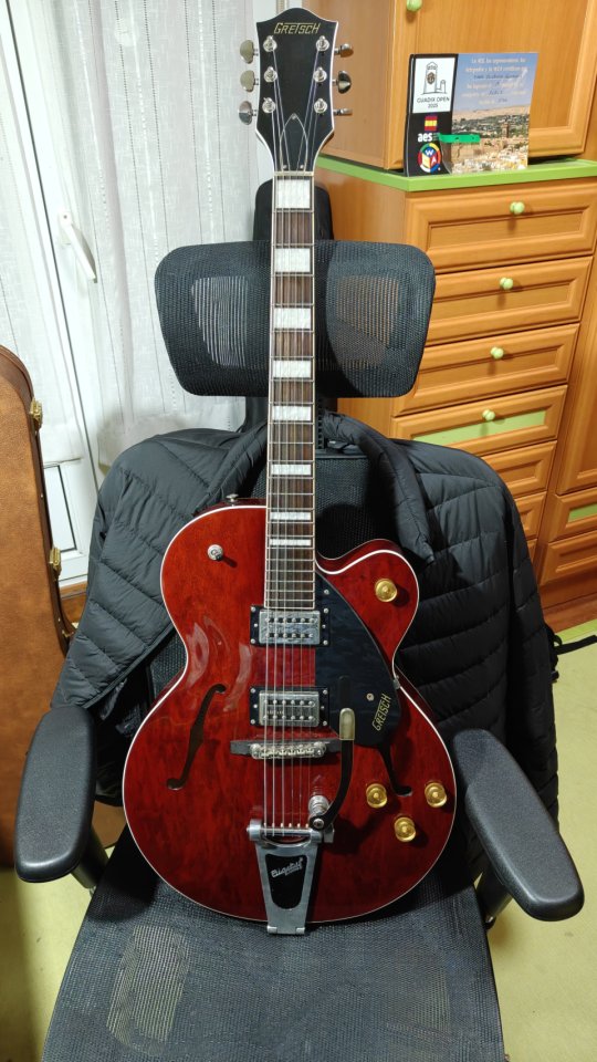 Gretsch Streamliner G2420T con funda