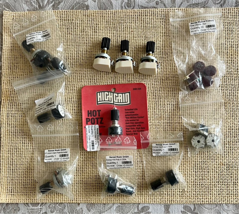 Componentes Wah Wah de segunda mano · Foto 1 de 6 · Barcelona · 1 €