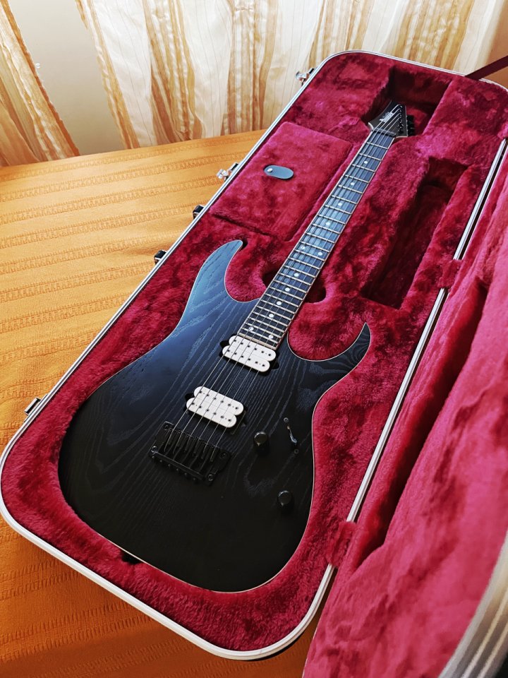 Ibanez PRESTIGE RGR652AHBF *impecable* de segunda mano · Foto 7 de 7 · Badajoz · 900 €
