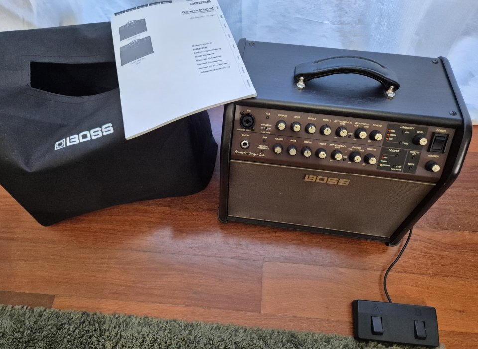 Amplificador Acústica BOSS Singer Live