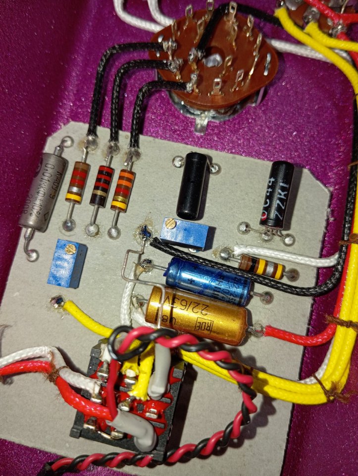 Killing Floor Effects Axis Fuzz - 2022 OC44 NOS de segunda mano · Foto 7 de 10 · Huelva · 495 €