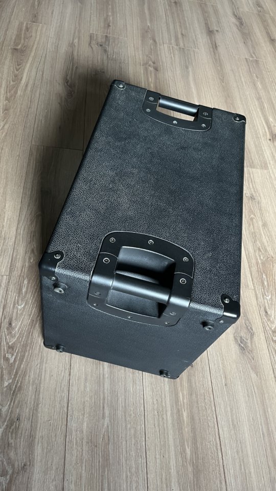 Pantalla Activa Laney LFR-112 FRFR de segunda mano · Foto 3 de 6 · Girona · 300 €