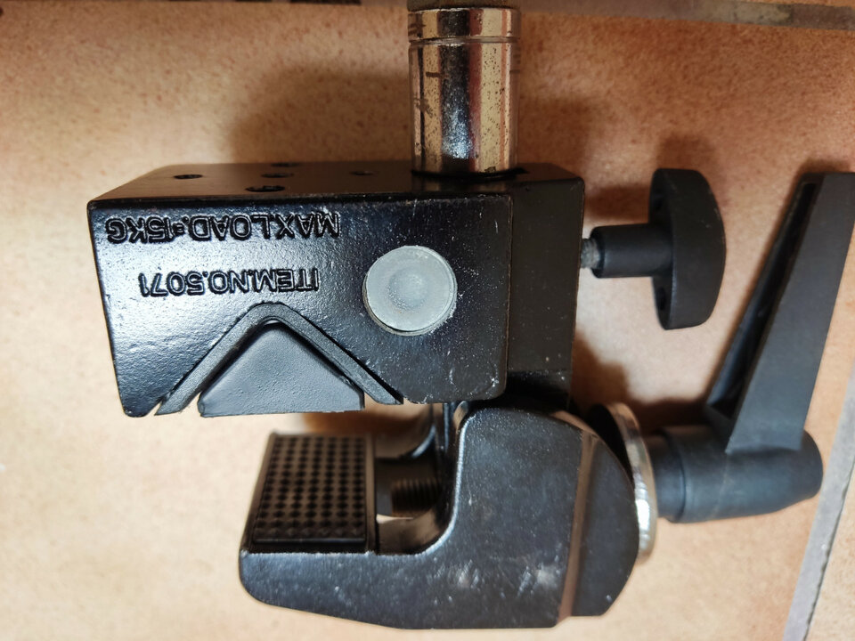 Abrazadera universal Global Truss