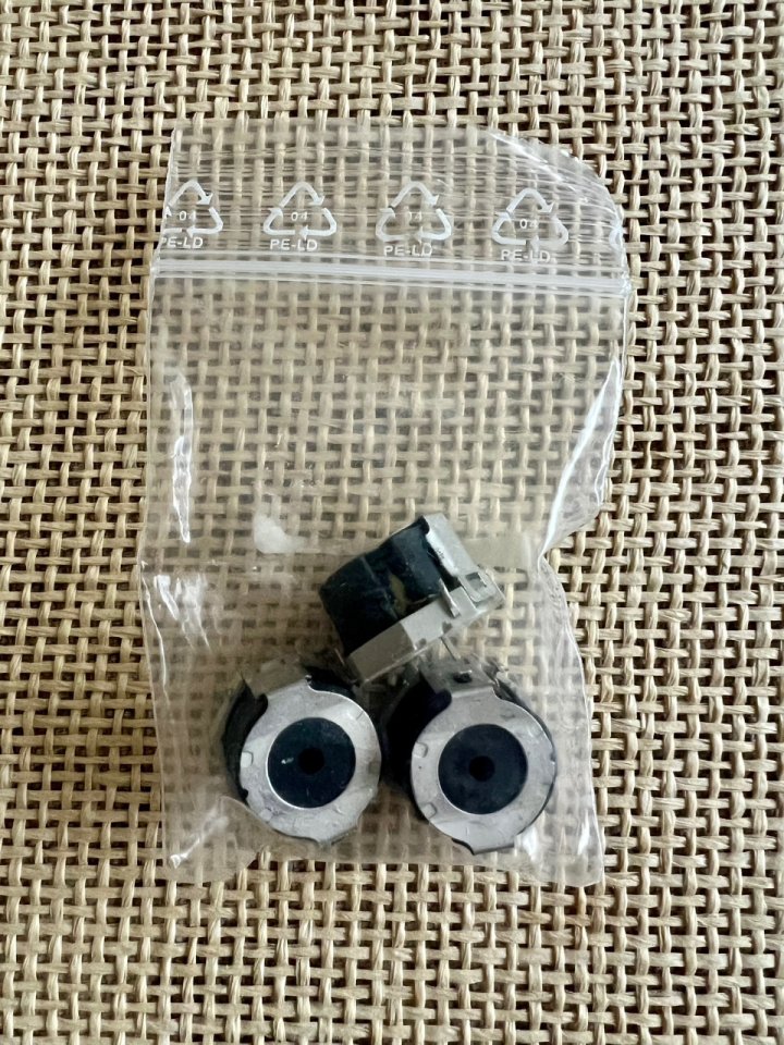 Componentes Wah Wah de segunda mano · Foto 3 de 6 · Barcelona · 1 €