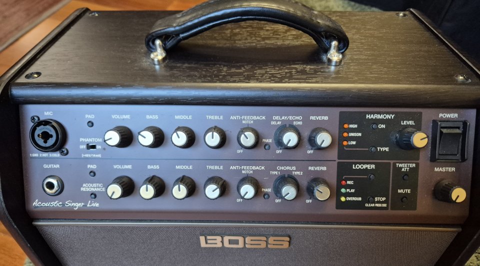 Amplificador Acústica BOSS Singer Live