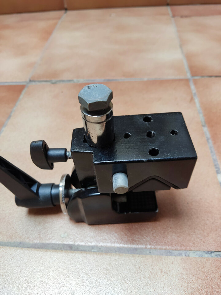 Abrazadera universal Global Truss