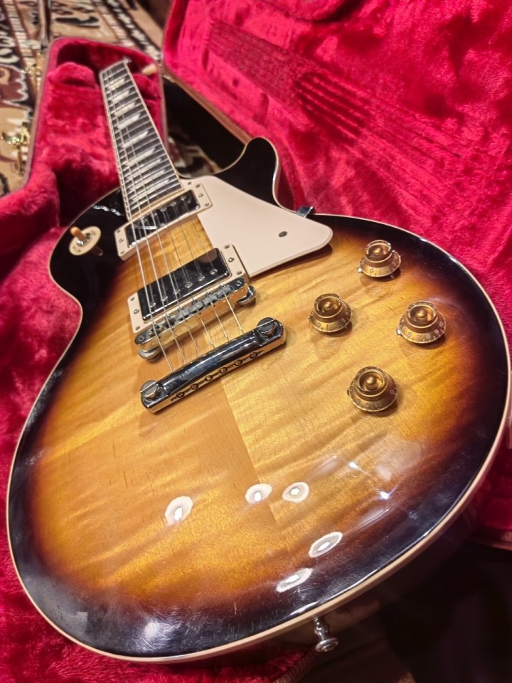 GIBSON LES PAUL STANDARD 50s Figured top Tobacco Burst (2020) de segunda mano · Foto 7 de 8 · Málaga · 1800 €