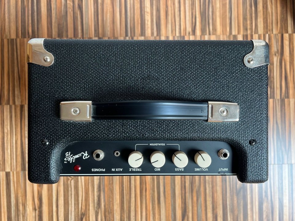 FENDER RUMBLE BASS 15 de segunda mano · Foto 2 de 5 · Alicante · 90 €