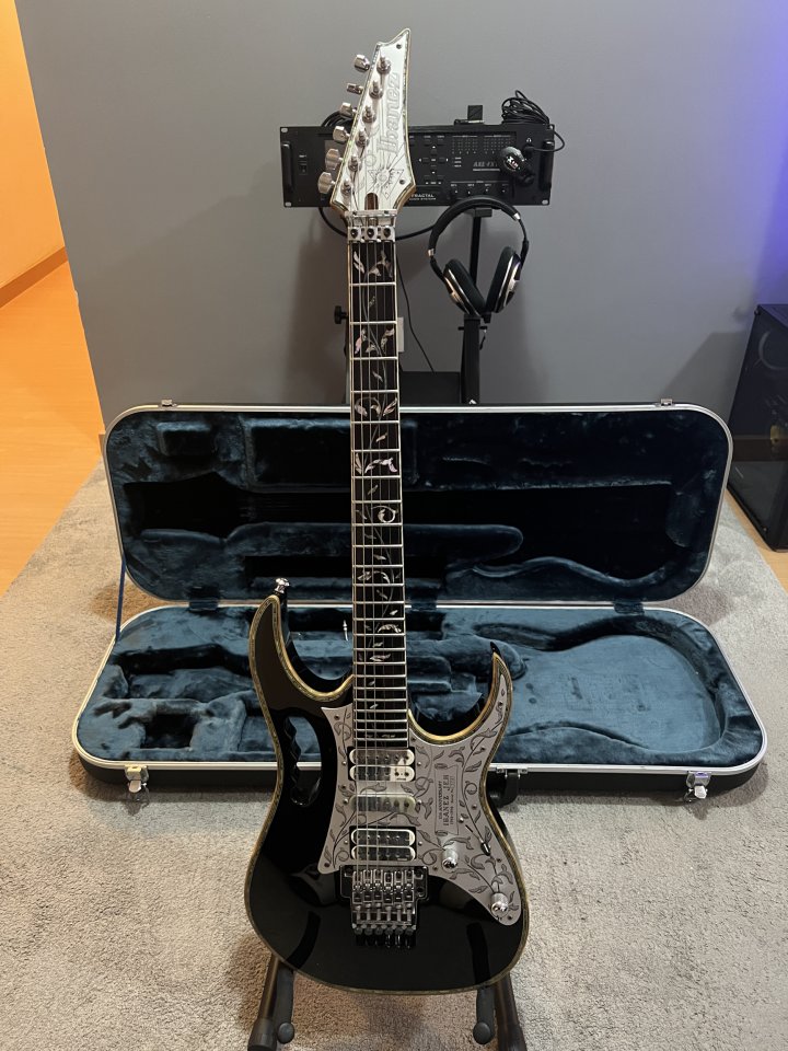 Ibanez JEM 10th Anniversary de segunda mano · Foto 2 de 7 · Madrid · 6900 €