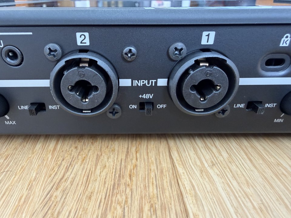 Akai Force + SSD 1TB Samsung. Workstation standalone, estado mint. de segunda mano · Foto 7 de 7 · Araba · 800 €