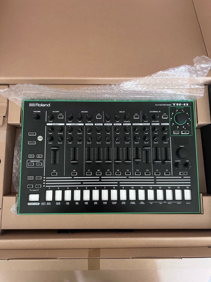 Roland tr8 de segunda mano · Foto 1 de 6 · A Coruña · 220 €