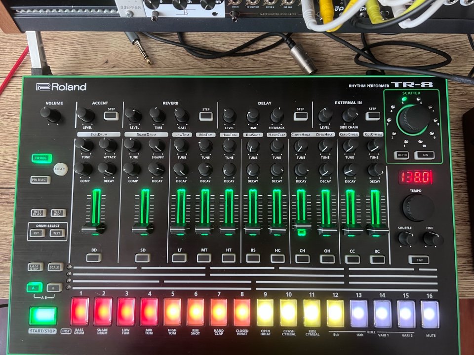 Roland tr8 de segunda mano · Foto 2 de 6 · A Coruña · 220 €
