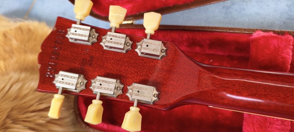Gibson SG Standard 61 Cherry Vintage Wine 2022 de segunda mano · Foto 6 de 10 · Sevilla · 2000 €