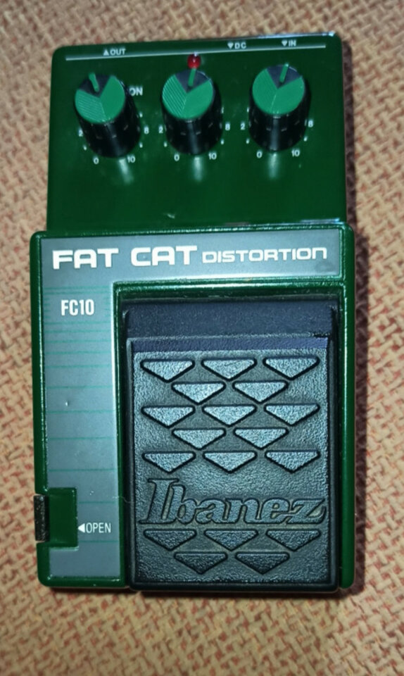 Pedal  ibanez Fat Cat FC10 Made un Japan. Podria cambiar por bajo jazz bass
