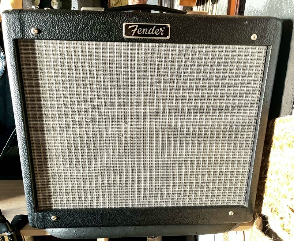 Fender Blues Jr de segunda mano · Foto 1 de 4 · Huelva · 400 €