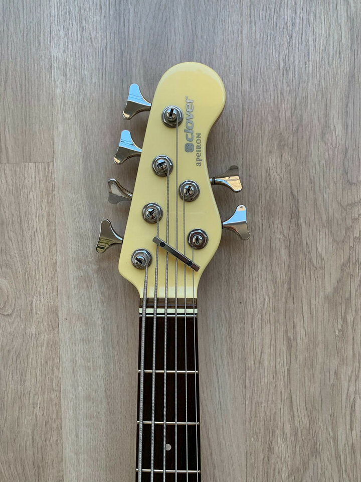 Bajo Clover Aperion 6 Classic