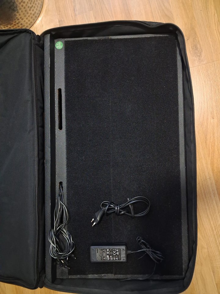 Gator GPT-PRO-PWRPedalboard with Bag Gator de segunda mano · Foto 3 de 8 · Madrid · 90 €