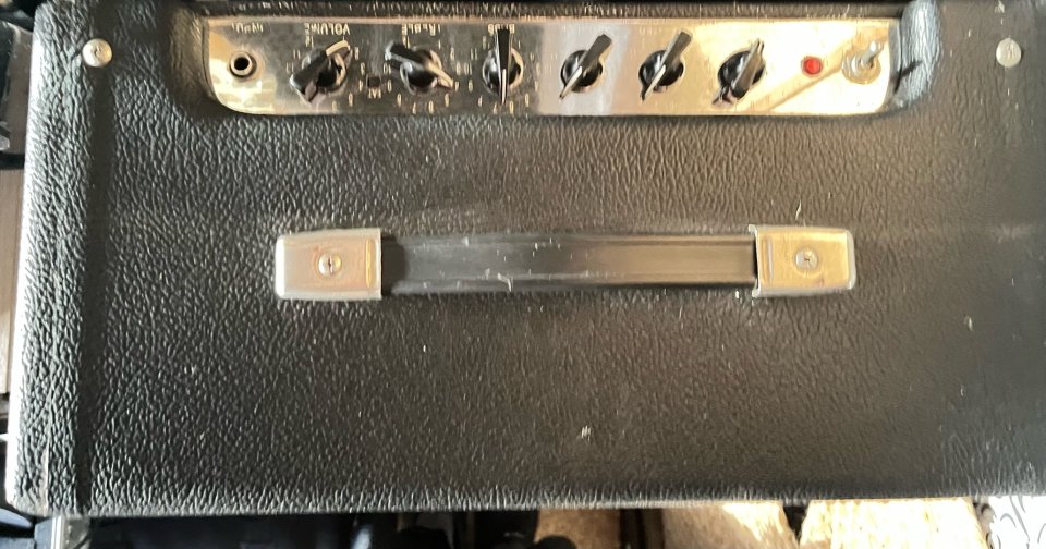Fender Blues Jr de segunda mano · Foto 2 de 4 · Huelva · 400 €