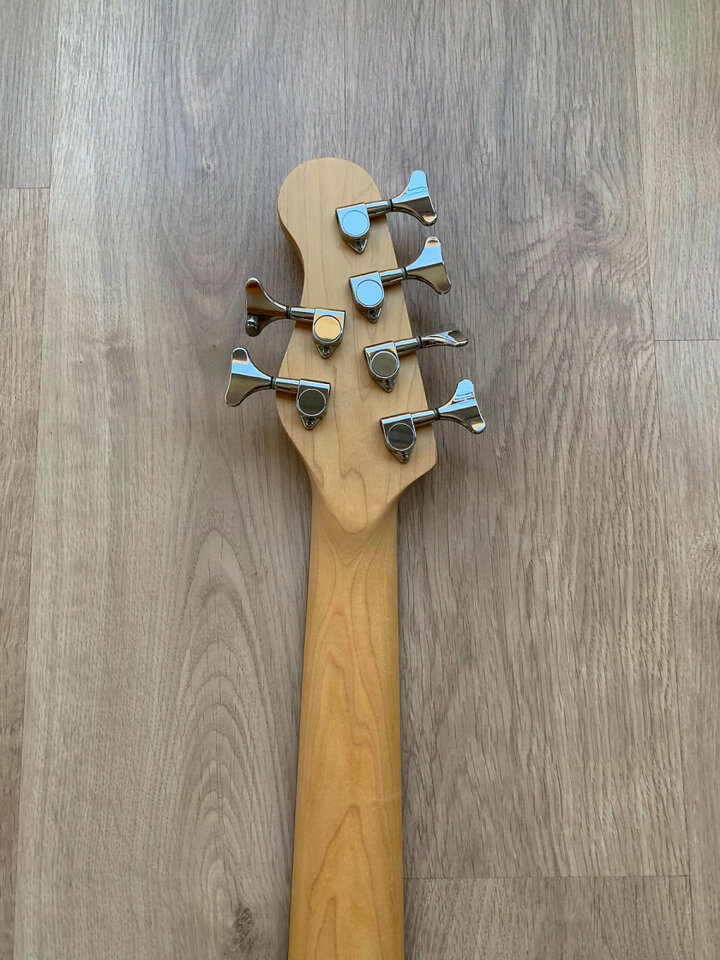 Bajo Clover Aperion 6 Classic