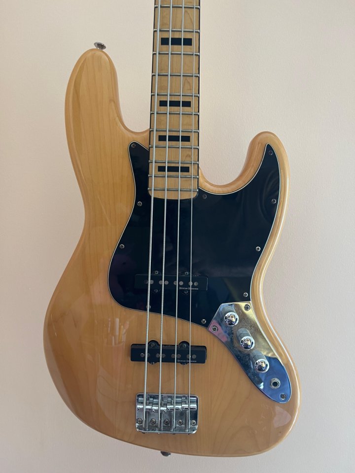 Squier Jazz Bass