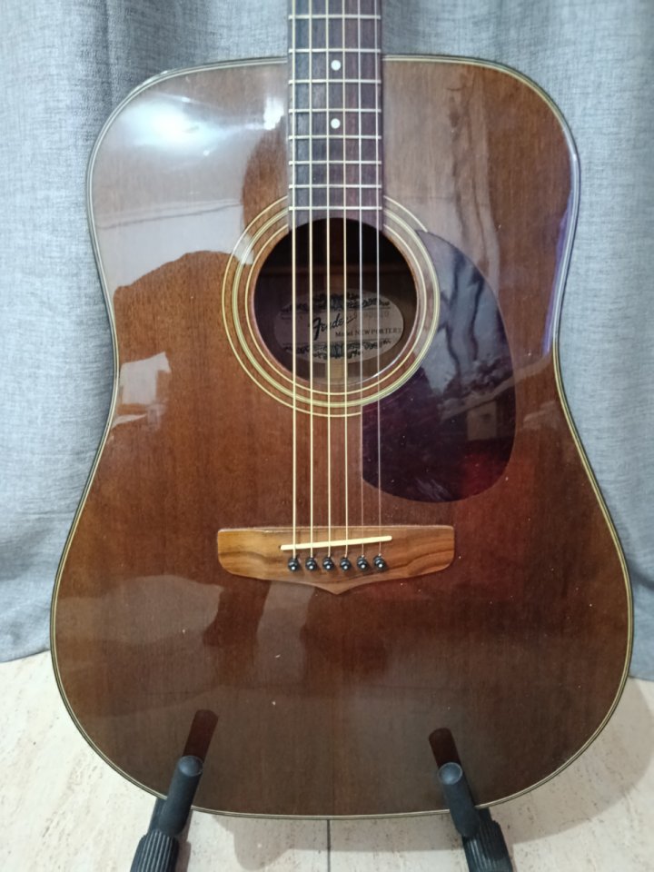 Guitarra Fender NewPorter Acústica 80s de segunda mano · Foto 2 de 10 · Alicante · 800 €