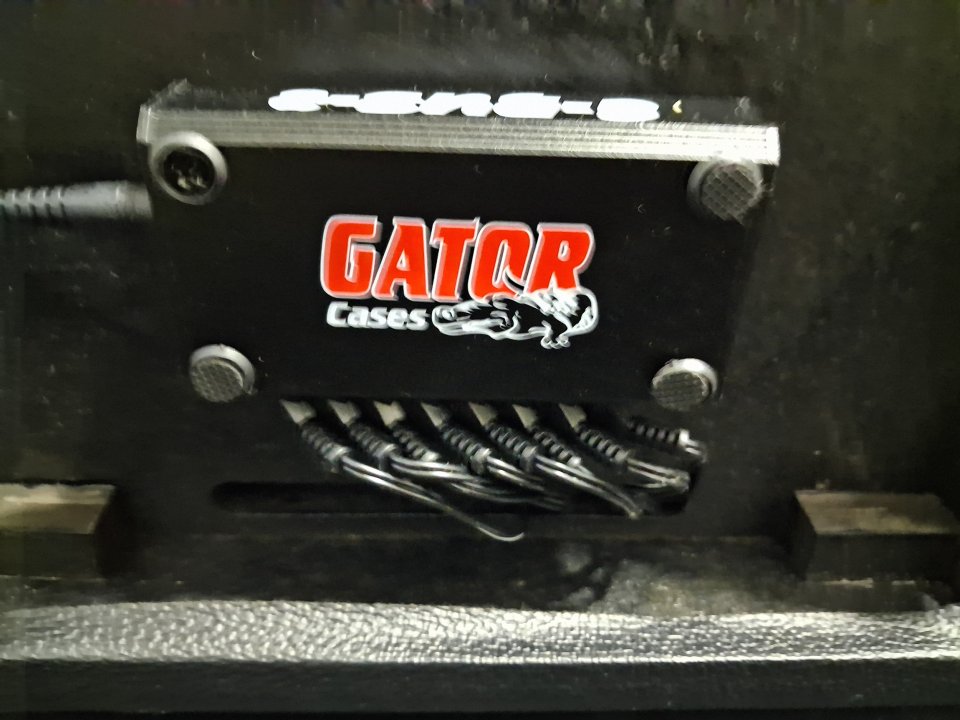 Gator GPT-PRO-PWRPedalboard with Bag Gator de segunda mano · Foto 5 de 8 · Madrid · 90 €