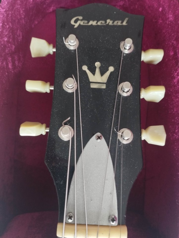 Guitarra General Vintage Tone Hollow King de segunda mano · Foto 4 de 10 · Madrid · 2100 €