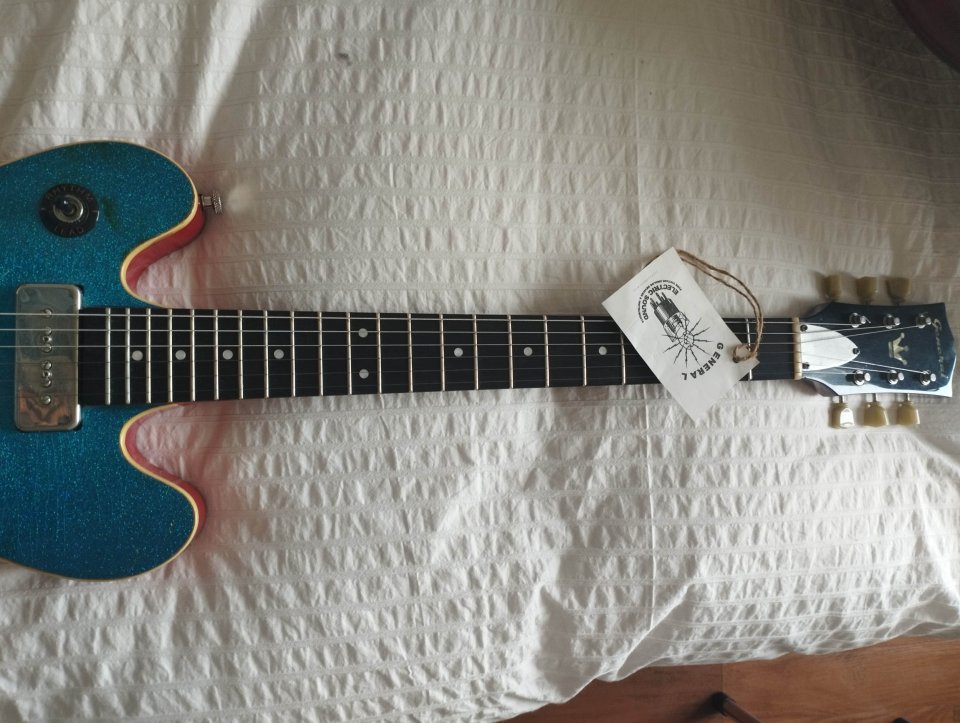 Guitarra General Vintage Tone Hollow King de segunda mano · Foto 5 de 10 · Madrid · 2100 €
