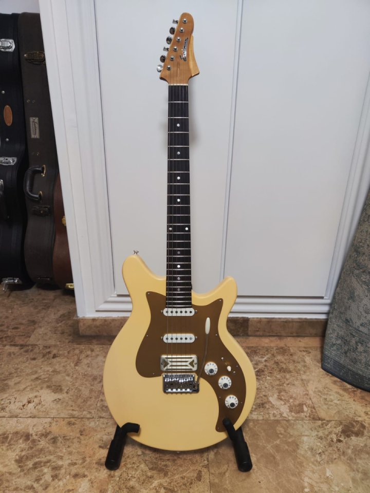 EASTMAN FullerTone DC'62 Desert Sand