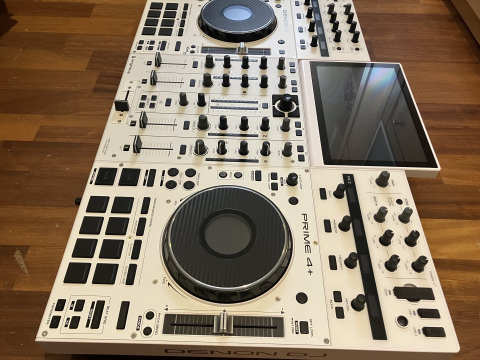 Denon DJ Prime 4+ Blanca