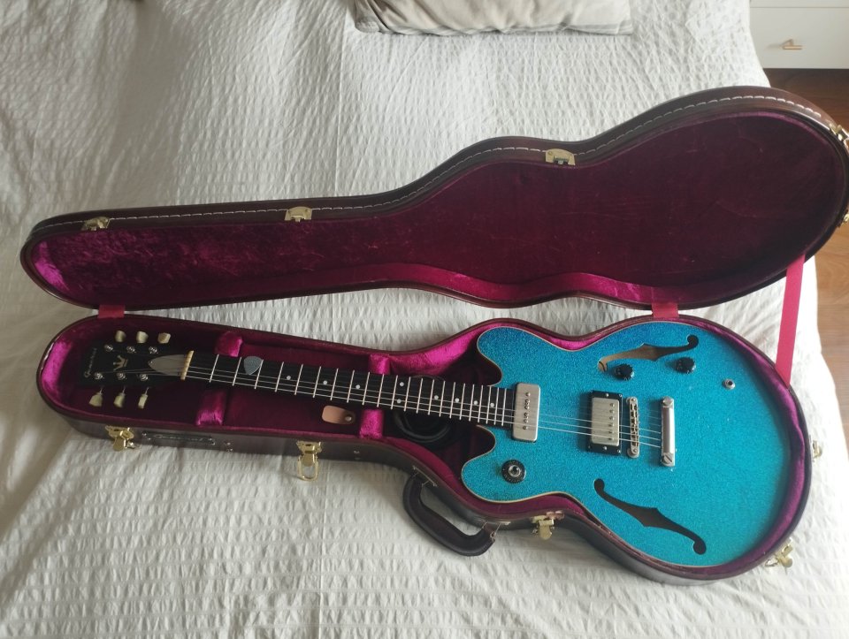 Guitarra General Vintage Tone Hollow King de segunda mano · Foto 7 de 10 · Madrid · 2100 €