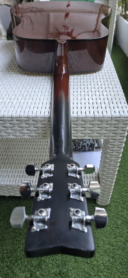 Guitarra Acústica Yamaha de segunda mano · Foto 7 de 10 · Madrid · 65 €