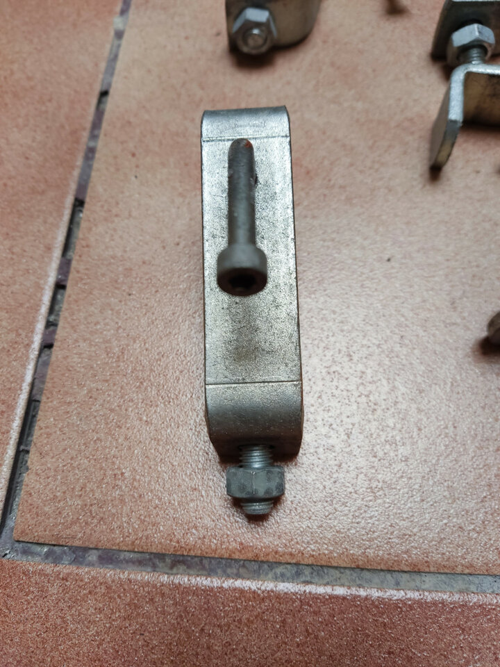 Miniabrazadera para foco