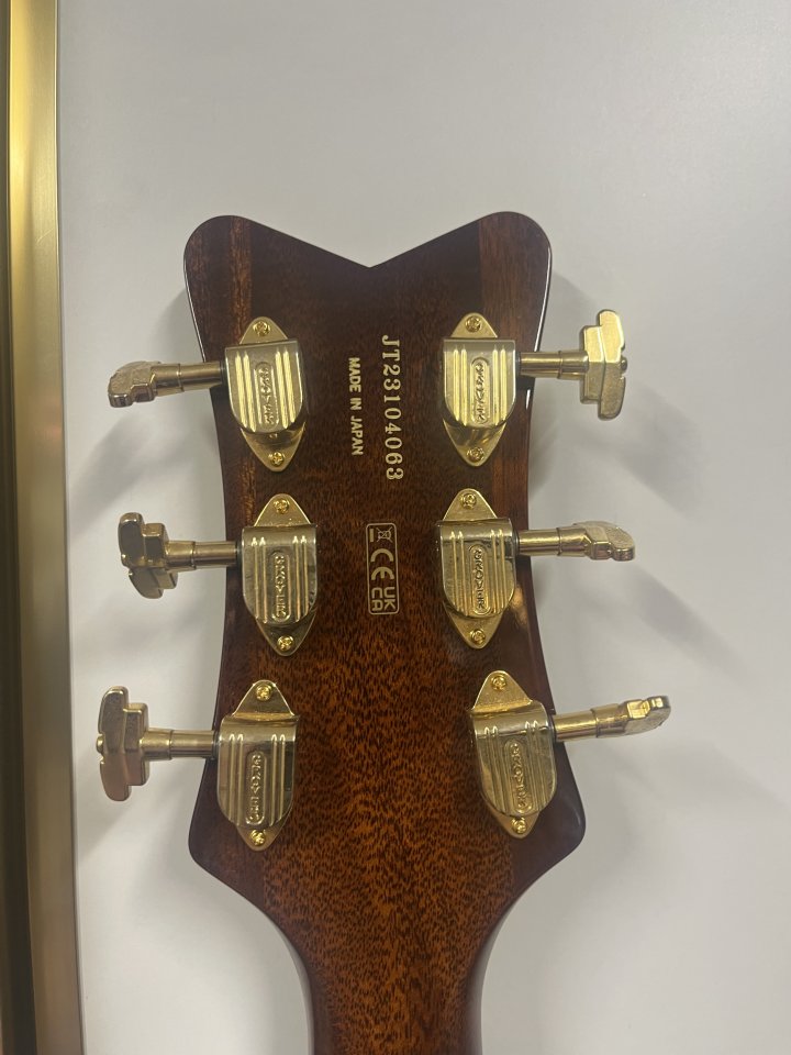 Gretsch G6134 Penguin Japón 2023 - Acabado flame maple sunburst