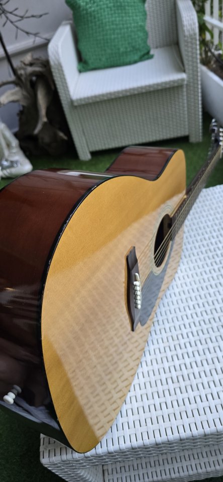 Guitarra Acústica Yamaha de segunda mano · Foto 9 de 10 · Madrid · 65 €