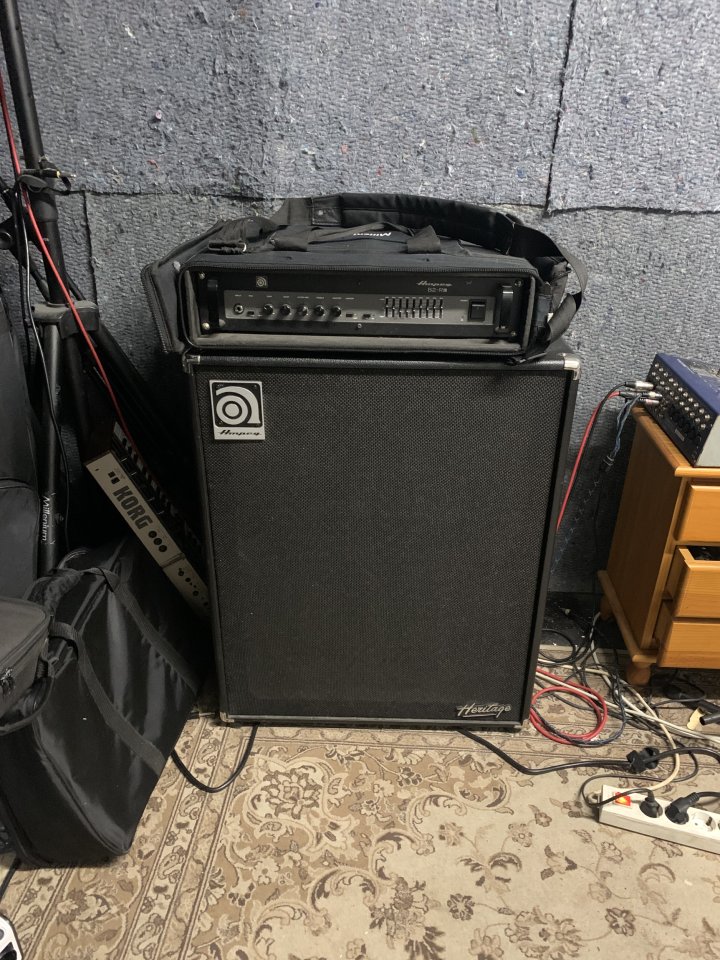 Equipo bajo pantalla Ampeg  HSVT 4x10 Heritage + cabezal ampeg B2-RE