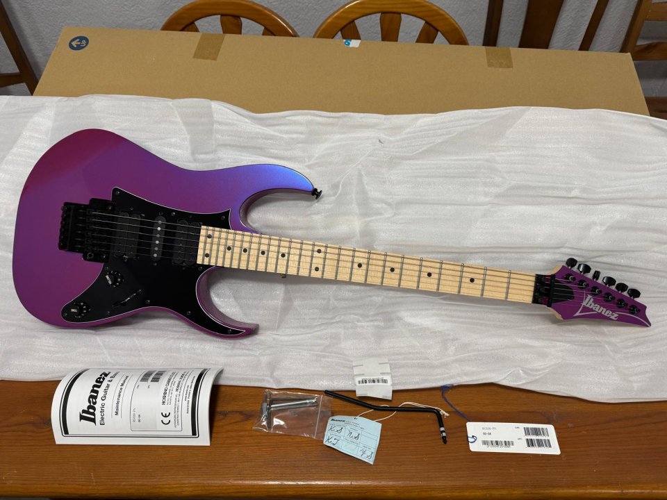Ibanez RG550 PN Genesis Purple Neon - IMPECABLE - Solo Venta, NO Cambios. de segunda mano · Foto 1 de 10 · Madrid · 700 €