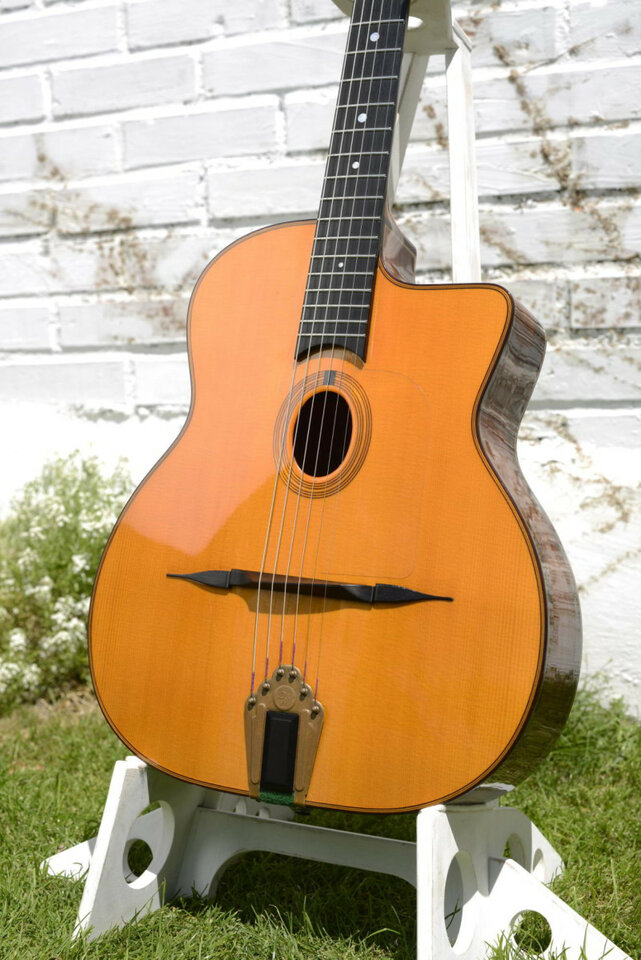 Guitarra Maurice Dupont VRB manouche - gypsy - gipsy jazz de segunda mano · Foto 2 de 10 · Bizkaia · 5990 €