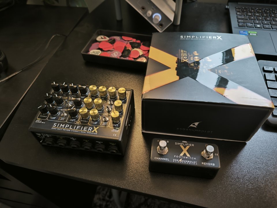 DSM & Humboldt Simplifier X Amp/Cab Simulator