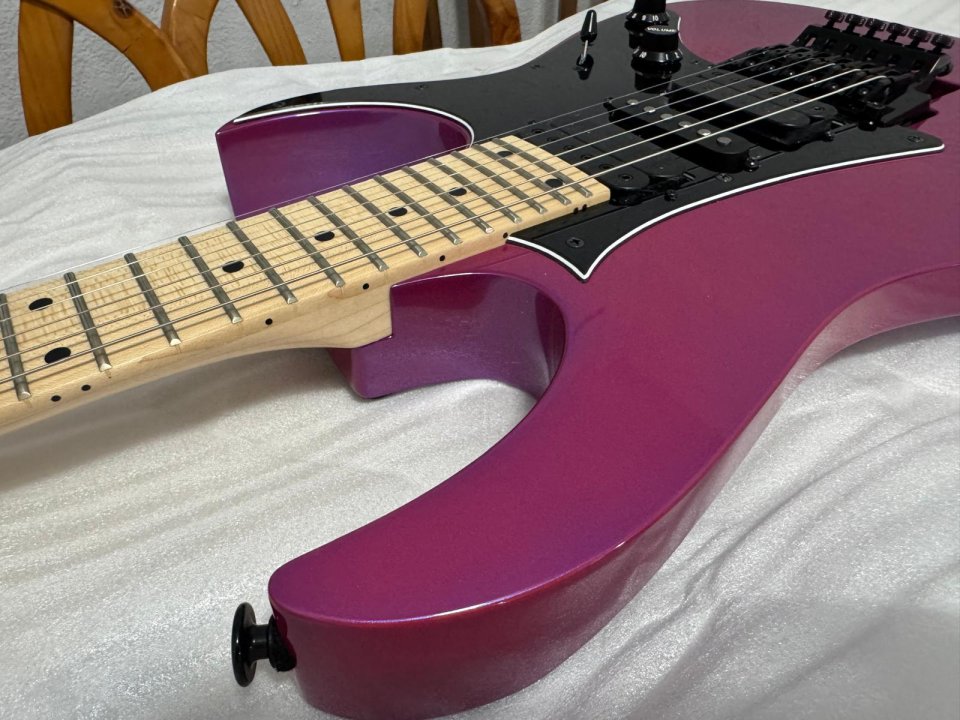 Ibanez RG550 PN Genesis Purple Neon - IMPECABLE - Solo Venta, NO Cambios. de segunda mano · Foto 2 de 10 · Madrid · 700 €