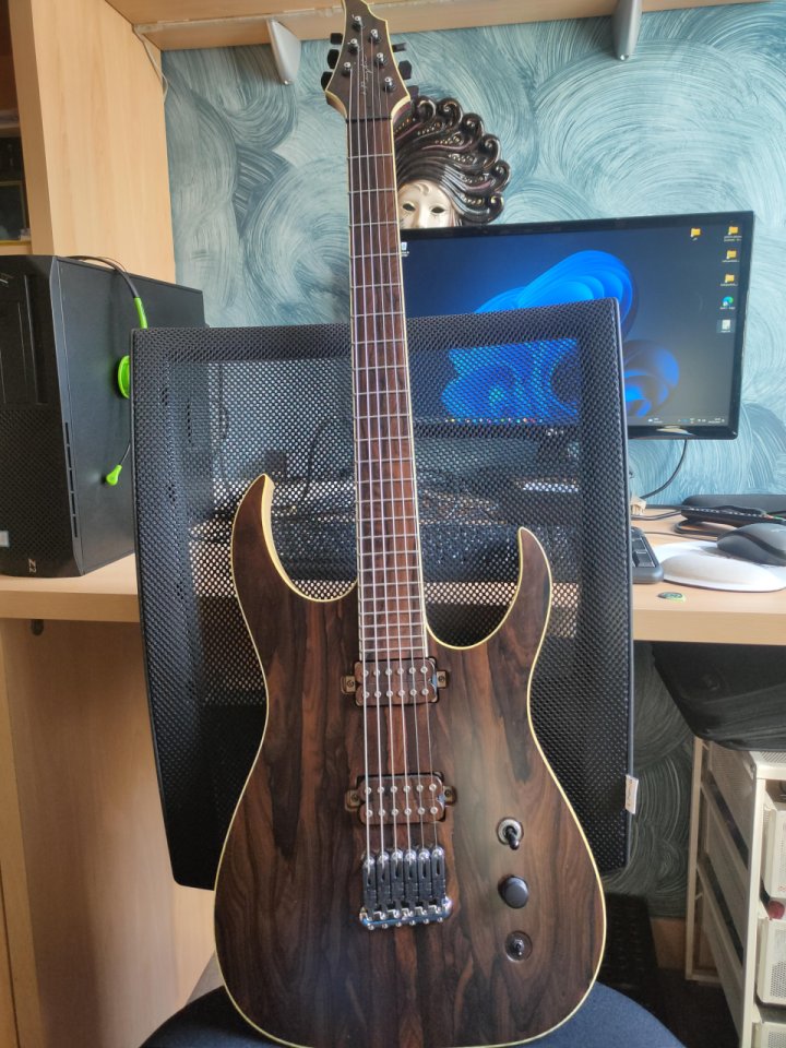 Rusti Paradox Ziricote (superstrato de boutique)