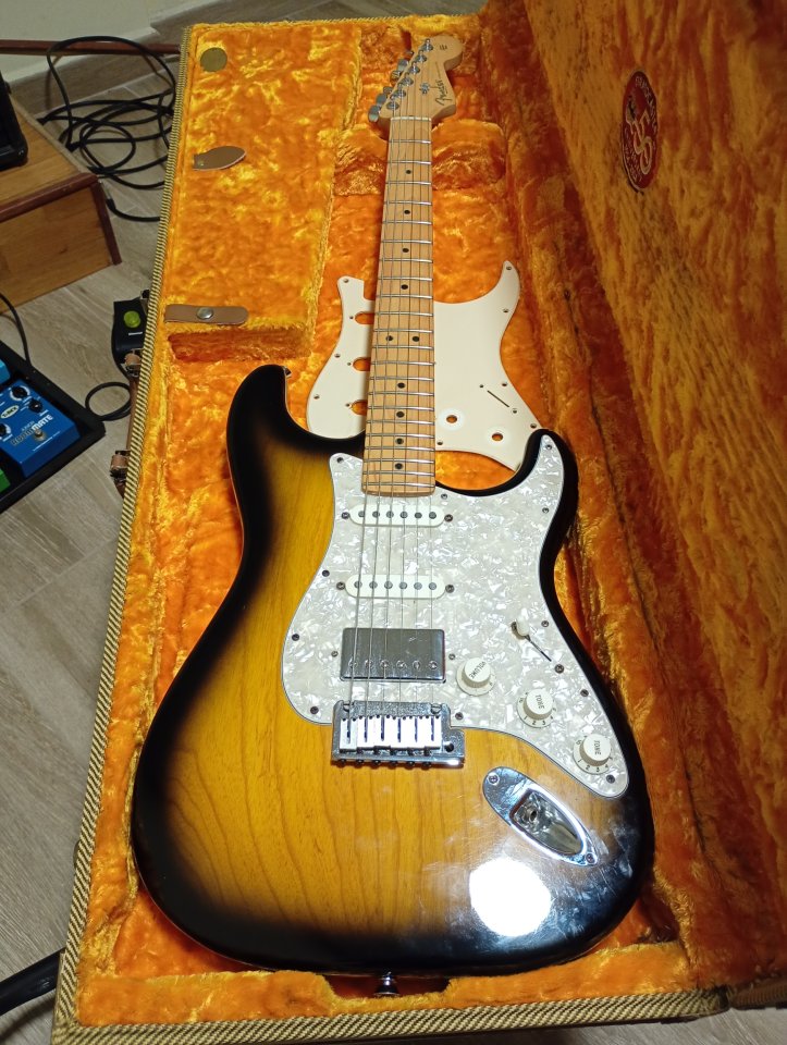 Fender 50th Anniversary American Series Stratocaster de segunda mano · Foto 10 de 10 · Illes Balears · 1500 €