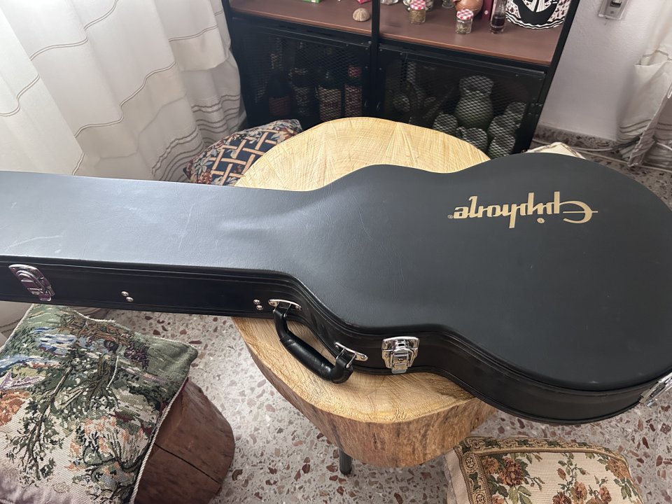 Epiphone Alex Lifeson Les Paul Custom Axcess Ruby de segunda mano · Foto 5 de 9 · Valencia · 900 €