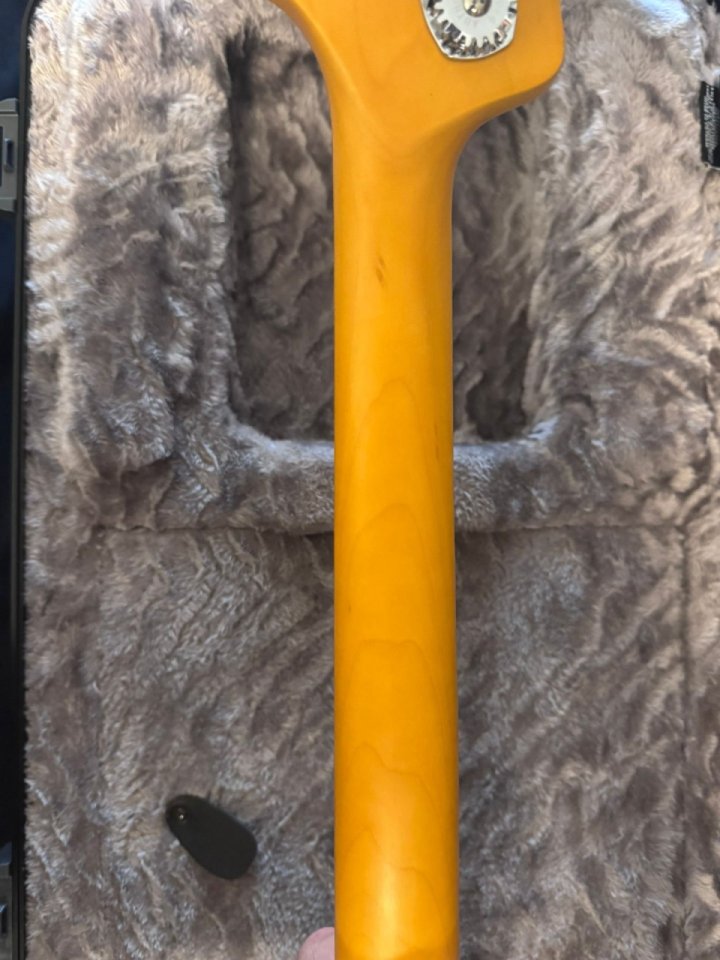Bajo Fender American Professional 2 Jazz de segunda mano · Foto 7 de 10 · Valencia · 1750 €