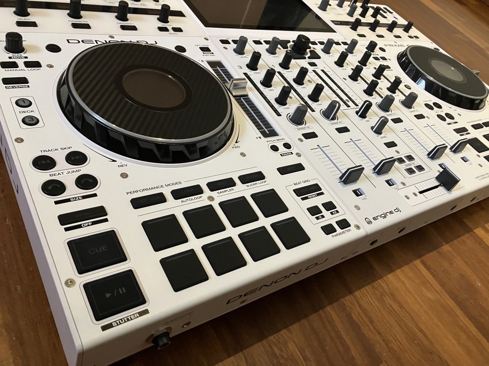 Denon DJ Prime 4+ Blanca